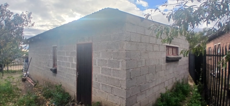 2 Bedroom Property for Sale in Botshabelo Free State